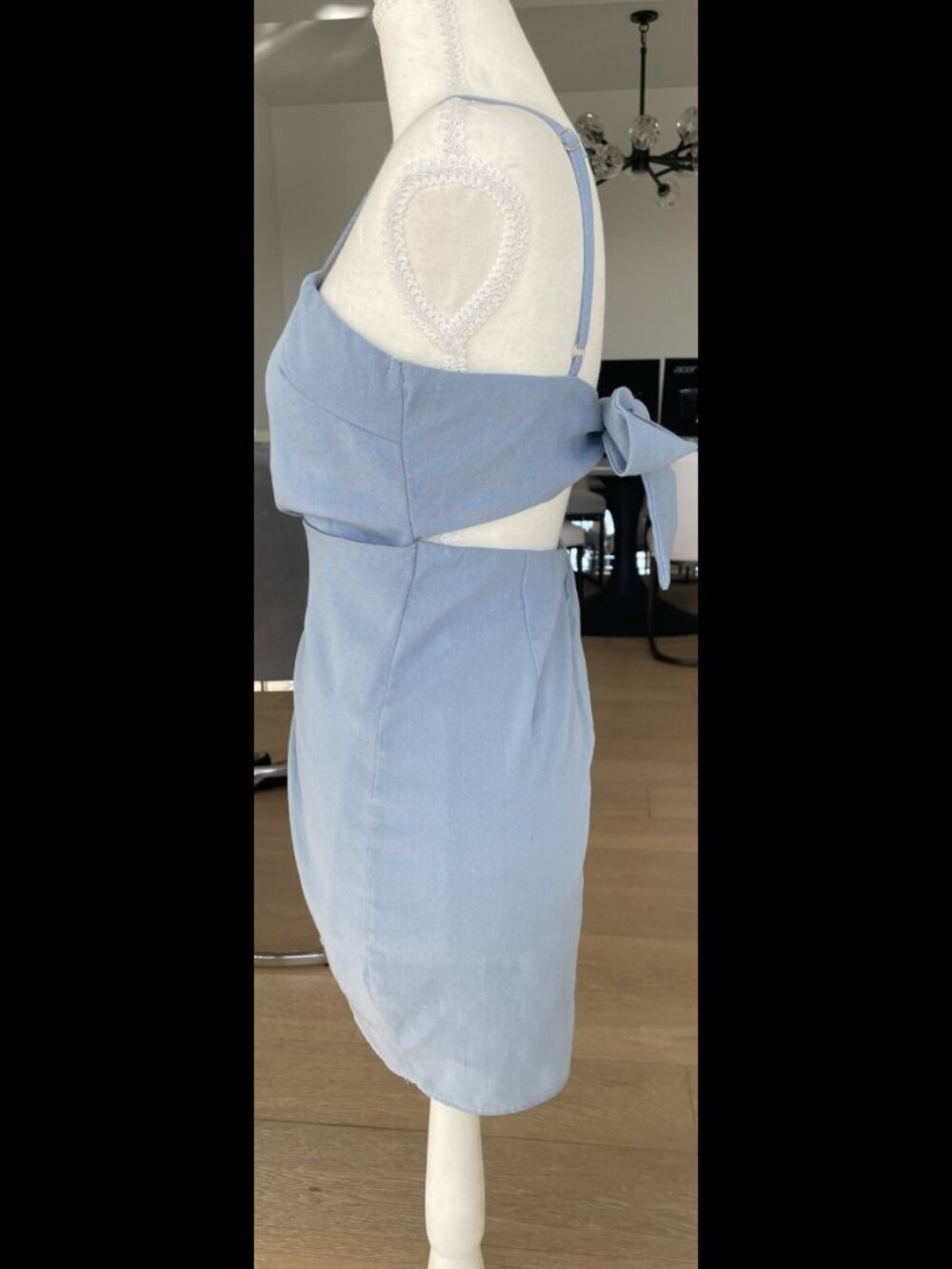 White Fox Blue Tie-Back Mini Dress with Adjustable Straps XS - Picture 4 of 8